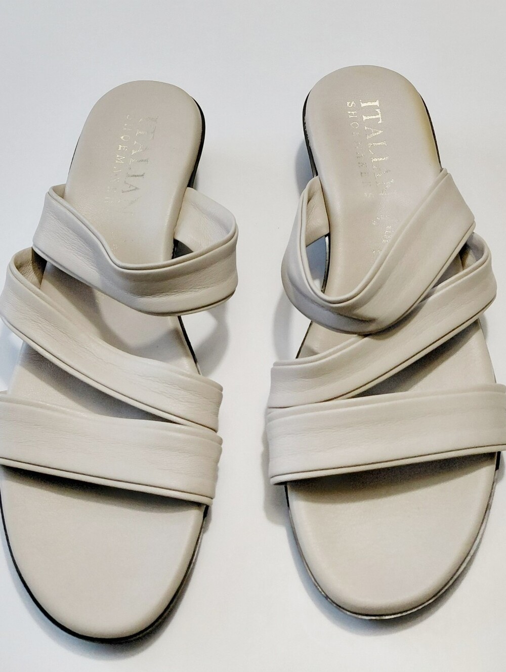 ITALIAN  SHOEMAKERS Women's  Triple Straps Slide Sandals Size 8